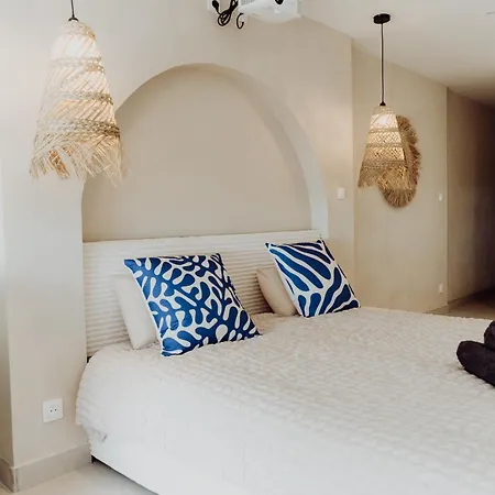 Apartman Katalanos & *