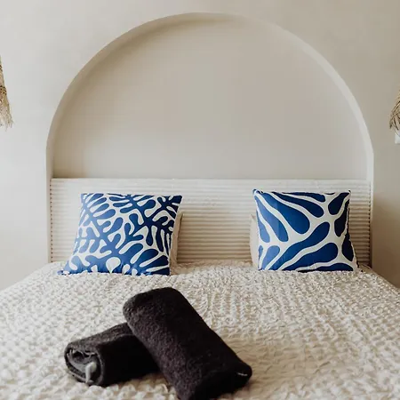 Apartman Katalanos & *